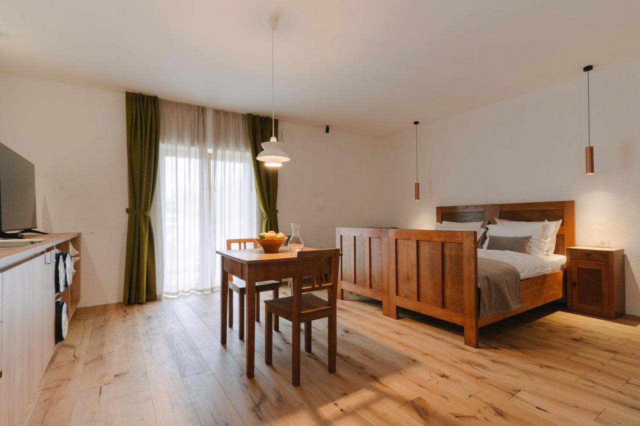 Pira Hotel Postojna Ngoại thất bức ảnh