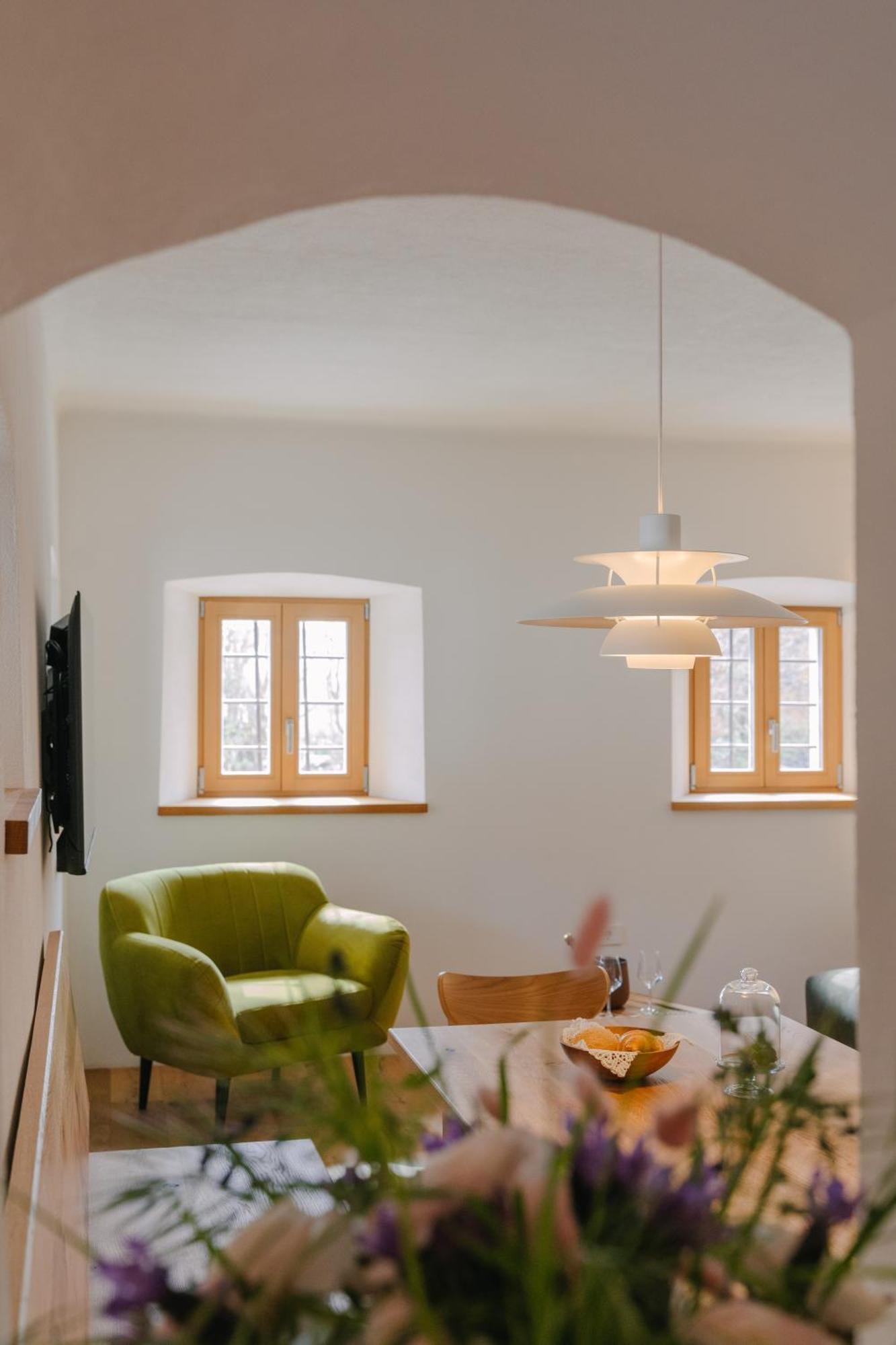 Pira Hotel Postojna Ngoại thất bức ảnh